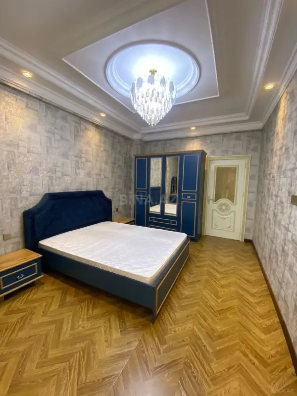 Kirayə verilir 2 otaqlı mənzil 110 m²