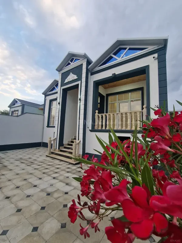 Satılır 4 otaqlı həyət evi 123 m²