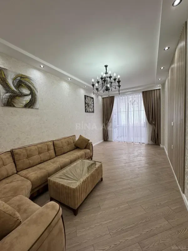 Kirayə verilir 3 otaqlı mənzil 120 m²