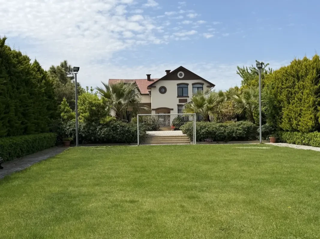 Kirayə verilir 5 otaqlı həyət evi 400 m²