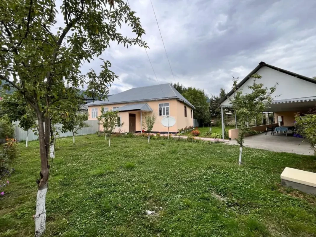 Kirayə verilir 5 otaqlı həyət evi 180 m²