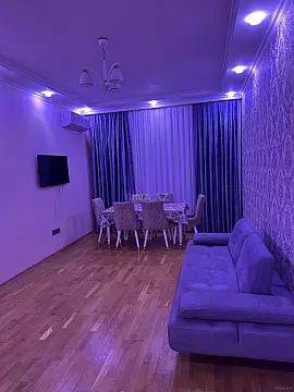 Kirayə verilir 3 otaqlı mənzil 118 m² — Bakı 3 otaq 118.00 m²
