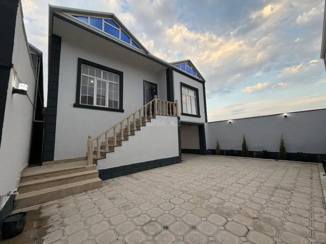 Satılır 4 otaqlı həyət evi 120 m²