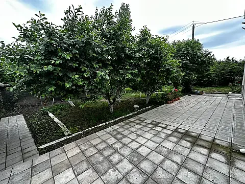 Kirayə verilir 4 otaqlı həyət evi 200 m² — Bakı 4 otaq 200.00 m²