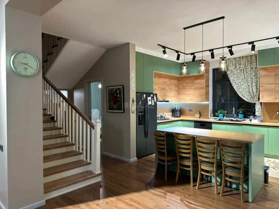 Kirayə verilir 3 otaqlı həyət evi 250 m²