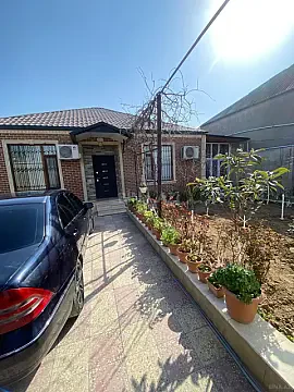 Satılır 3 otaqlı həyət evi 100 m² — Bakı 3 otaq 100.00 m²