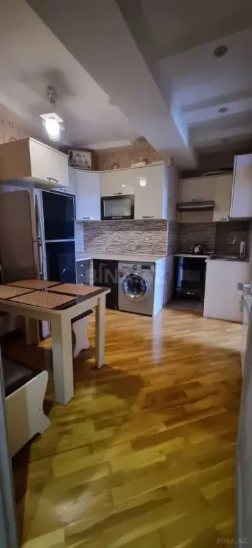 Kirayə verilir 2 otaqlı mənzil 79 m²