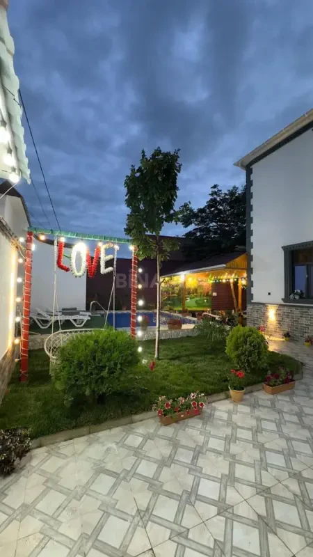 Kirayə verilir 5 otaqlı həyət evi 220 m²