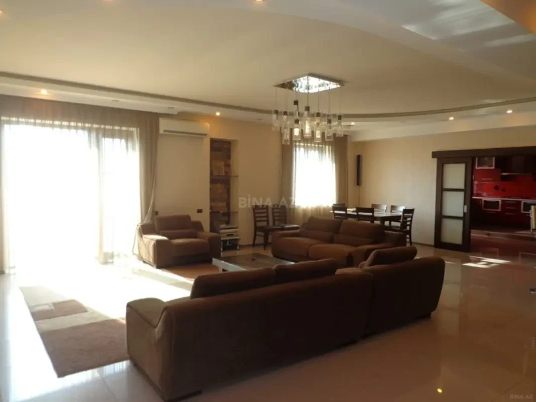Kirayə verilir 4 otaqlı mənzil 150 m²