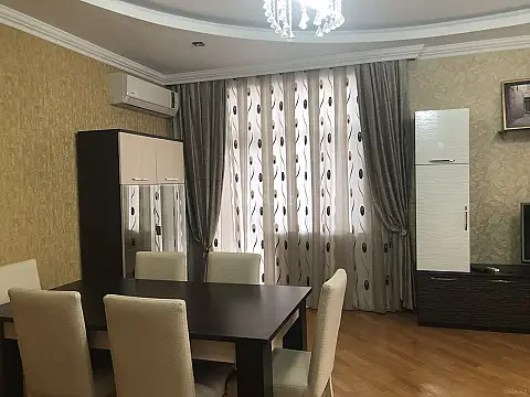 Kirayə verilir 4 otaqlı mənzil 170 m² — Bakı 4 otaq 170.00 m²