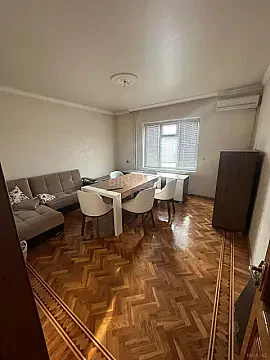 Kirayə verilir 4 otaqlı mənzil 111 m² — Bakı, Memar Əcəmi yanı 4 otaq 111.00 m²