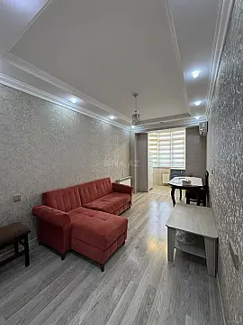 Satılır 2 otaqlı mənzil 50 m² — Bakı, İnşaatçılar 2 otaq 50.00 m²