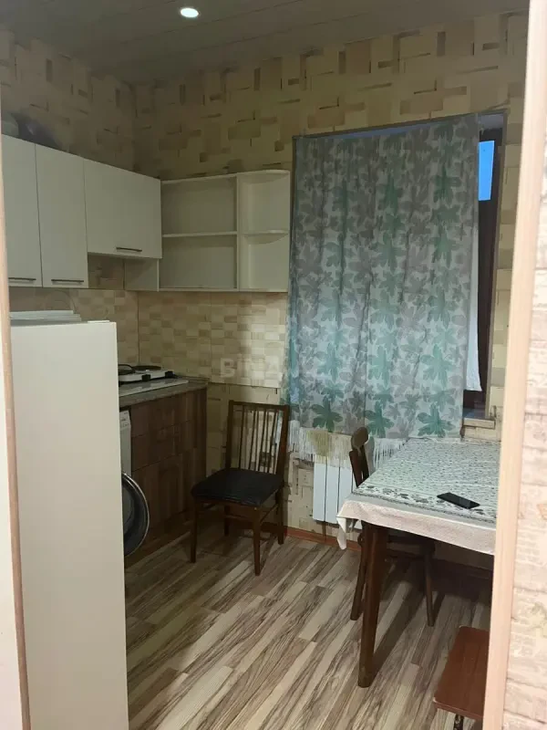 Kirayə verilir 2 otaqlı mənzil 45 m²