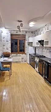 Kirayə verilir 3 otaqlı mənzil 90 m² — Bakı 3 otaq 90.00 m²