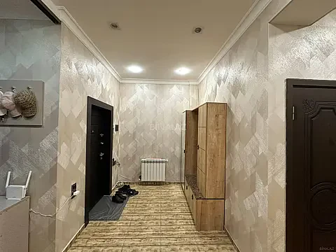 Satılır 3 otaqlı mənzil 130 m² — Bakı, İnşaatçılar 3 otaq 130.00 m²