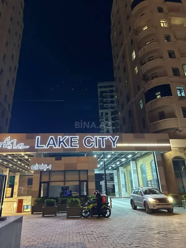 Satılır 2 otaqlı mənzil 62 m²