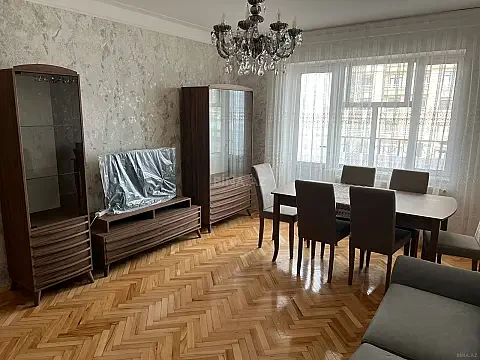 Satılır 3 otaqlı mənzil 80 m² — Bakı, Nizami 3 otaq 80.00 m²