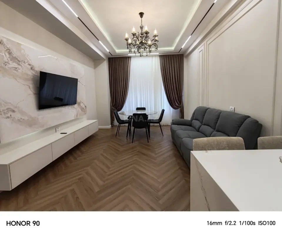 Kirayə verilir 3 otaqlı mənzil 110 m²