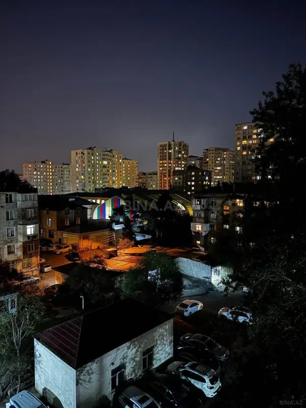 Kirayə verilir 3 otaqlı mənzil 130 m²