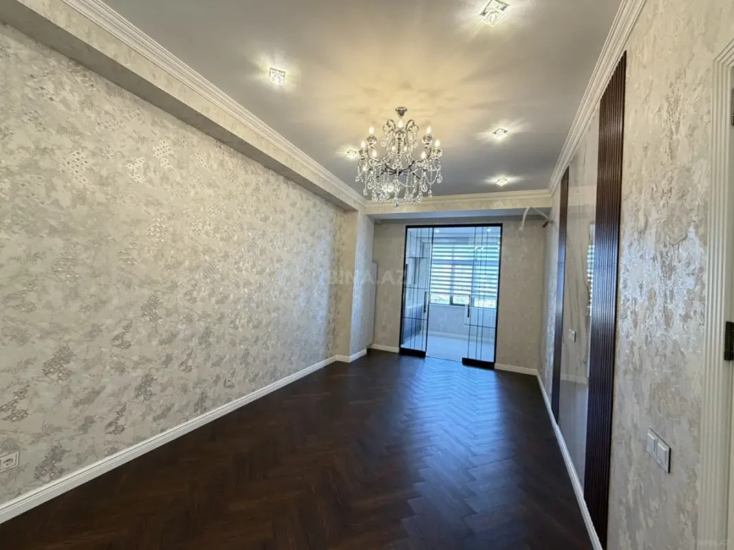 Satılır 3 otaqlı mənzil 114 m²