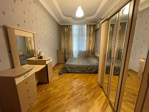 Kirayə verilir 2 otaqlı mənzil 110 m² — Bakı, Nərimanov 2 otaq 110.00 m²