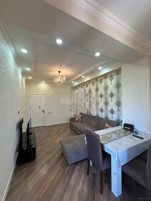 Kirayə verilir 2 otaqlı mənzil 60 m²