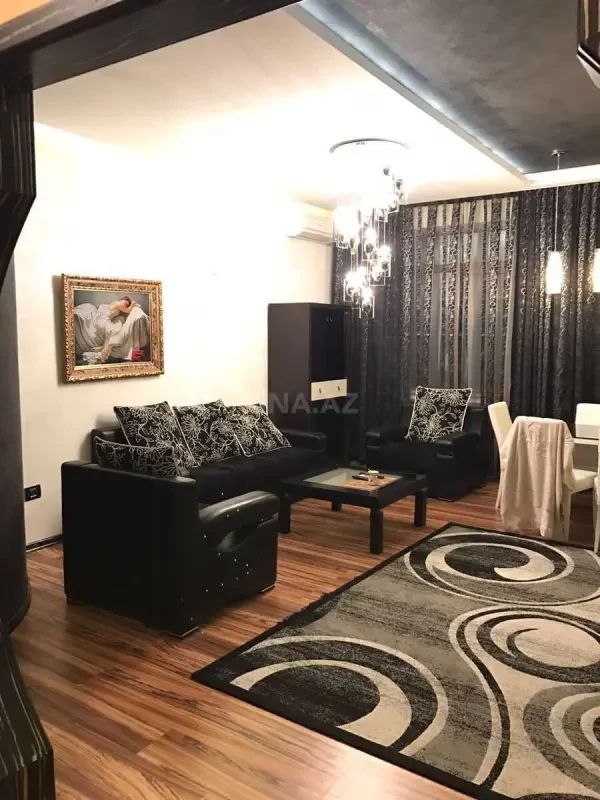 Kirayə verilir 3 otaqlı mənzil 136 m²