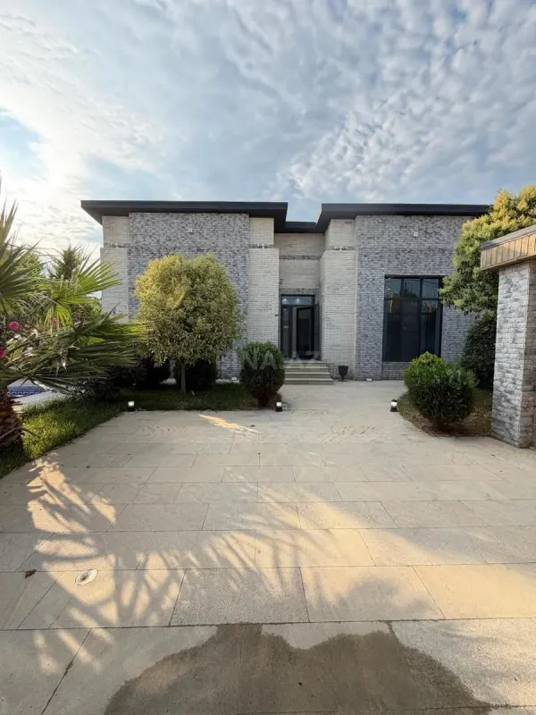 Satılır 4 otaqlı həyət evi 170 m²