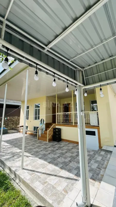 Kirayə verilir 2 otaqlı həyət evi 80 m²