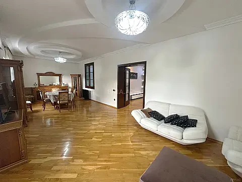 Kirayə verilir 3 otaqlı mənzil 140 m² — Bakı 3 otaq 140.00 m²