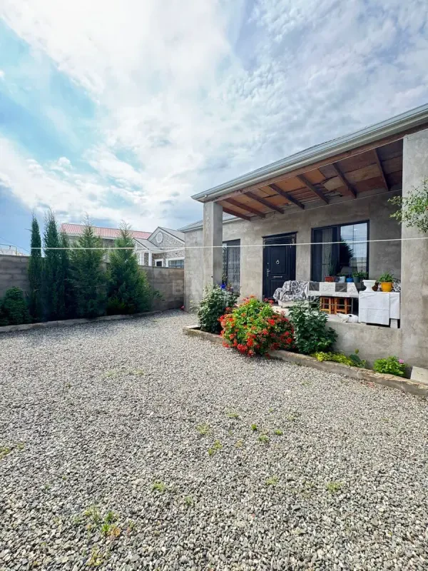 Satılır 3 otaqlı həyət evi 120 m²