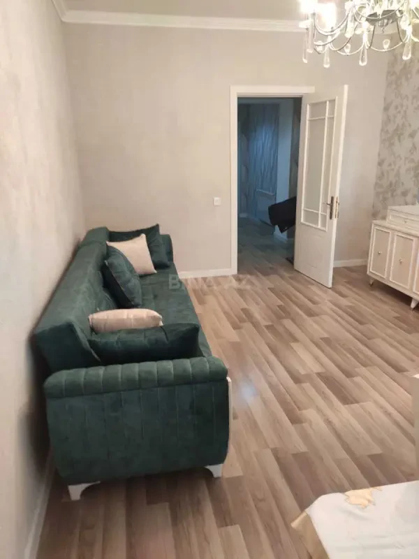 Kirayə verilir 3 otaqlı mənzil 115 m²