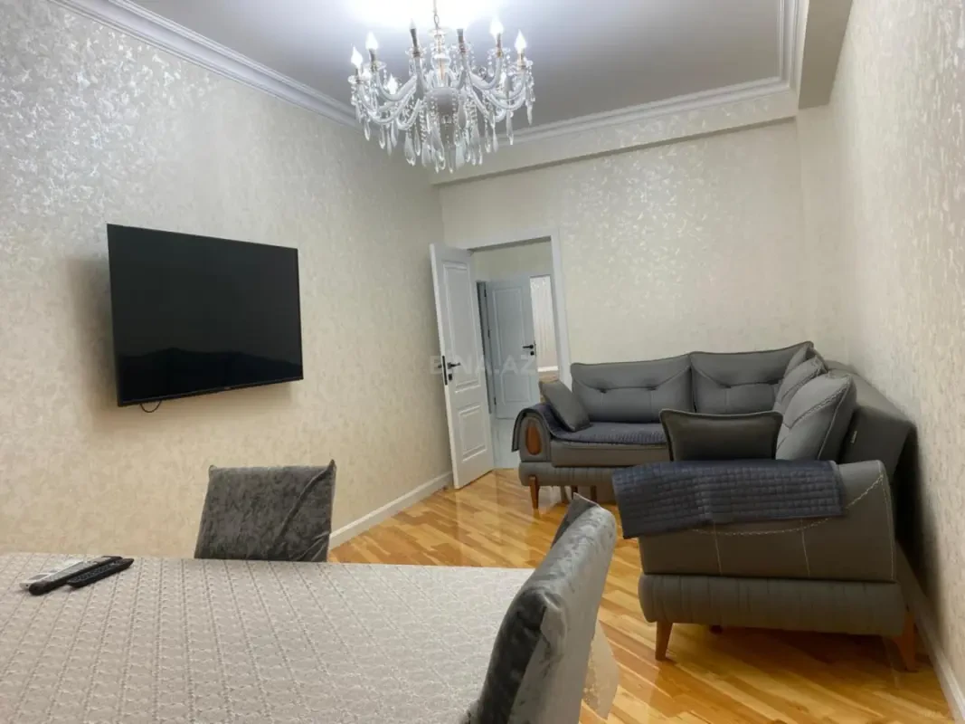 Kirayə verilir 3 otaqlı mənzil 120 m²
