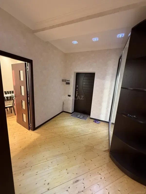 Kirayə verilir 3 otaqlı mənzil 120 m²