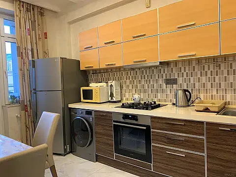 Kirayə verilir 2 otaqlı mənzil 100 m² — Bakı, Nizami 2 otaq 100.00 m²