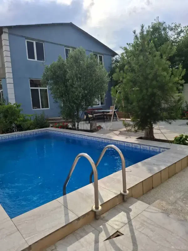 Kirayə verilir 5 otaqlı həyət evi 150 m²