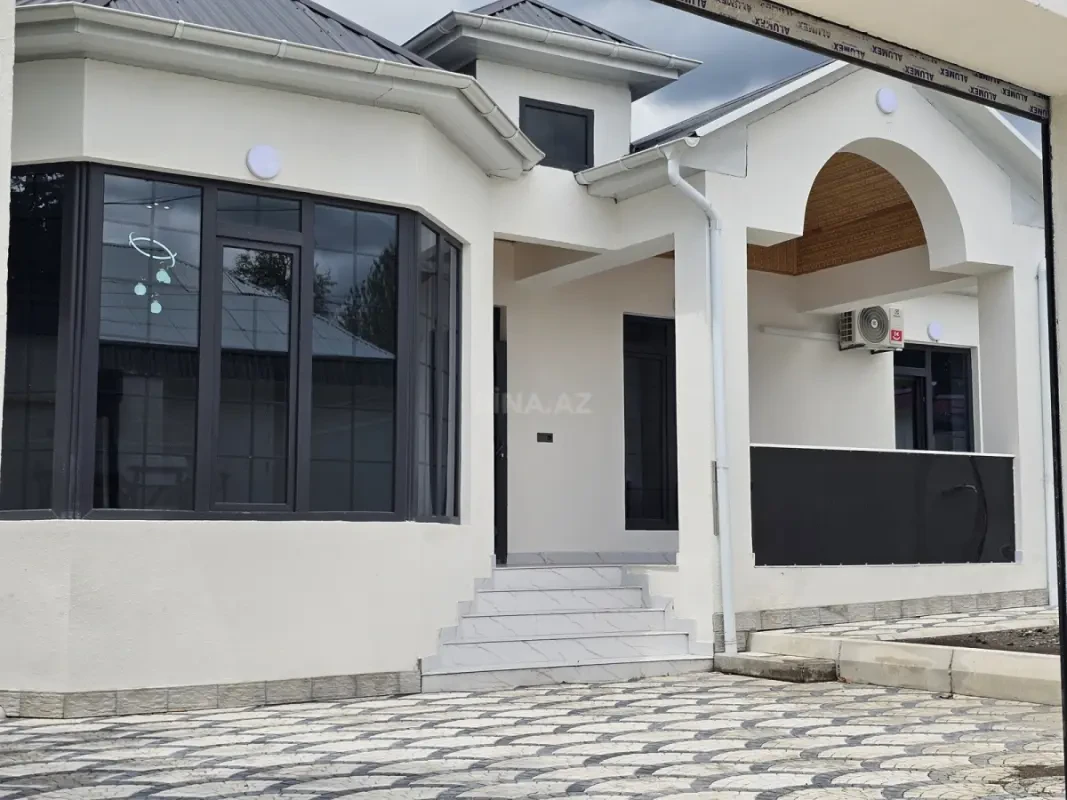 Kirayə verilir 4 otaqlı həyət evi 140 m²