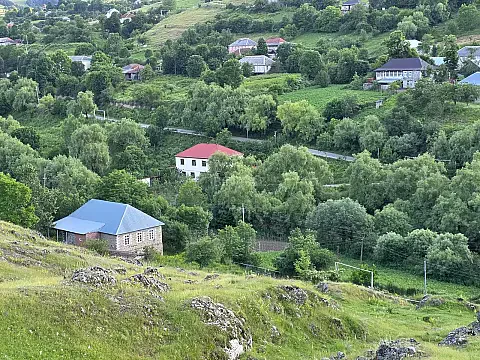 Kirayə verilir 8 otaqlı həyət evi 300 m² — Tovuz 8 otaq 300.00 m²