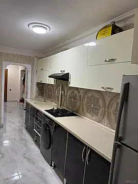 Kirayə verilir 3 otaqlı mənzil 70 m² — Bakı, Memar Əcəmi yanı 3 otaq 70.00 m²