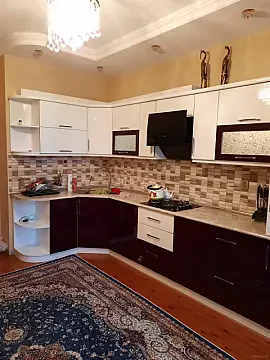 Kirayə verilir 3 otaqlı mənzil 130 m² — Bakı, Həzi Aslanov qəs. 3 otaq 130.00 m²