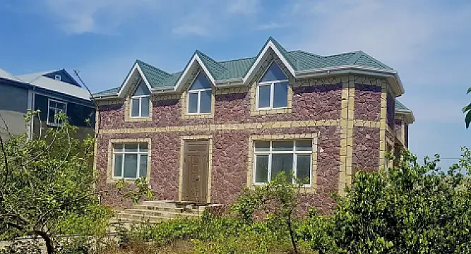 Satılır 8 otaqlı həyət evi 320 m² — Bakı 8 otaq 320.00 m²