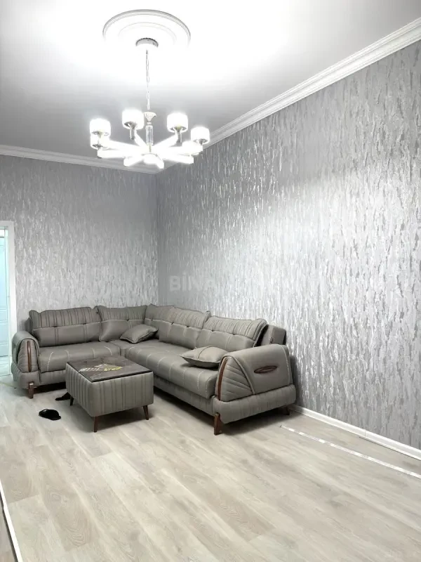Kirayə verilir 2 otaqlı mənzil 75 m²
