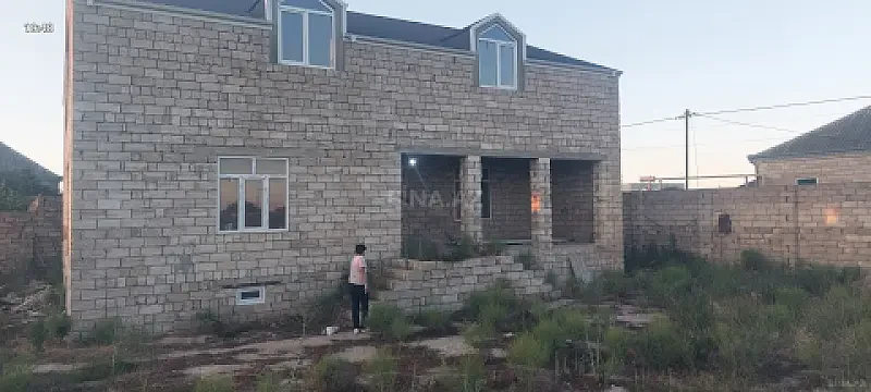 Satılır 5 otaqlı həyət evi 200 m² — Bakı 5 otaq 200.00 m²