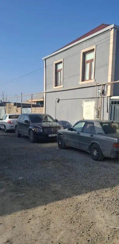 Satılır 4 otaqlı həyət evi 120 m²