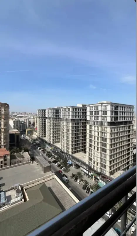 Satılır 3 otaqlı mənzil 128 m²