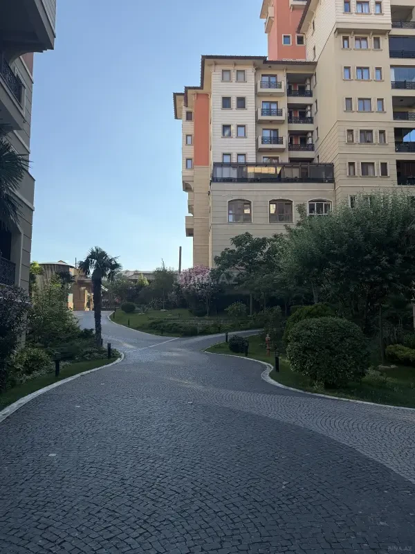 Kirayə verilir 3 otaqlı mənzil 130 m²