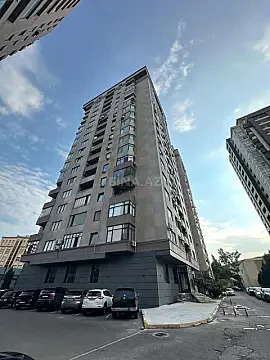 Kirayə verilir 3 otaqlı mənzil 145 m² — Bakı 3 otaq 145.00 m²