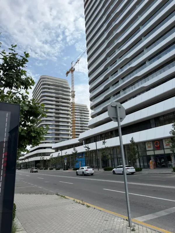 Satılır 2 otaqlı mənzil 95 m²