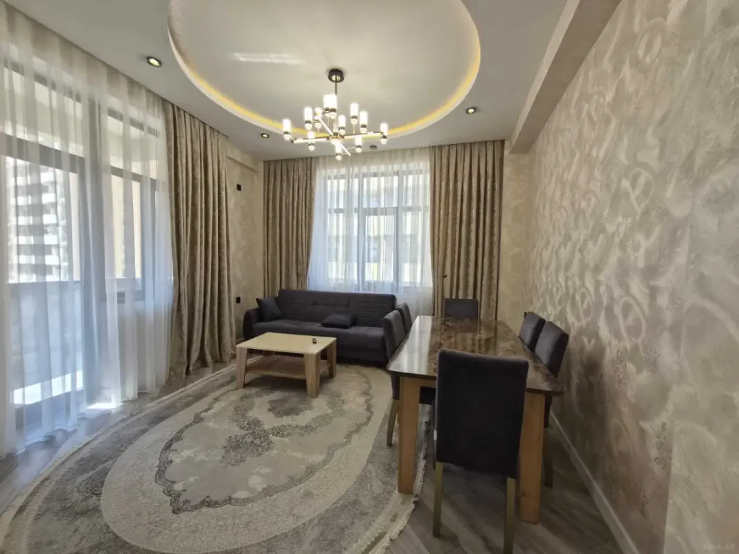 Kirayə verilir 2 otaqlı mənzil 80 m²