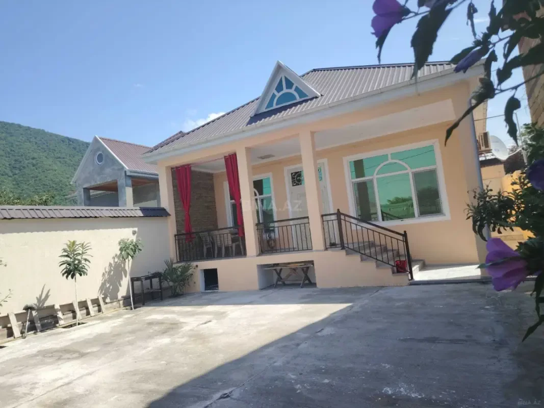Kirayə verilir 4 otaqlı həyət evi 100 m²